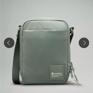 lululemon athletica Easy Access Crossbody Bag